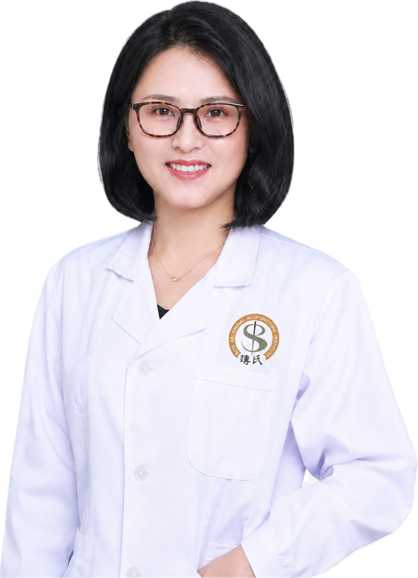 Bo Congyan in a white clinical coat